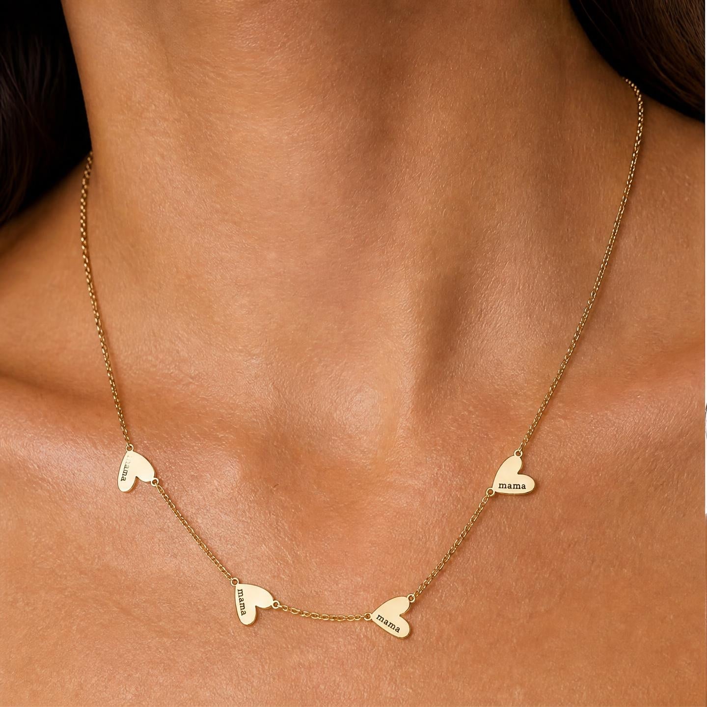 Collar personalizado con corazones grabados